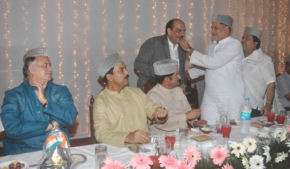 MAHE-RAMZAN ROZA IFTAR PARTY AT DONGRI .