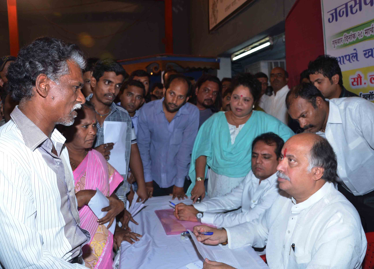 M.P.& EX UNION MINISTER GURUDAS KAMAT JANSAMPARK ABHIYAAN AT JOGESHWARI (E).