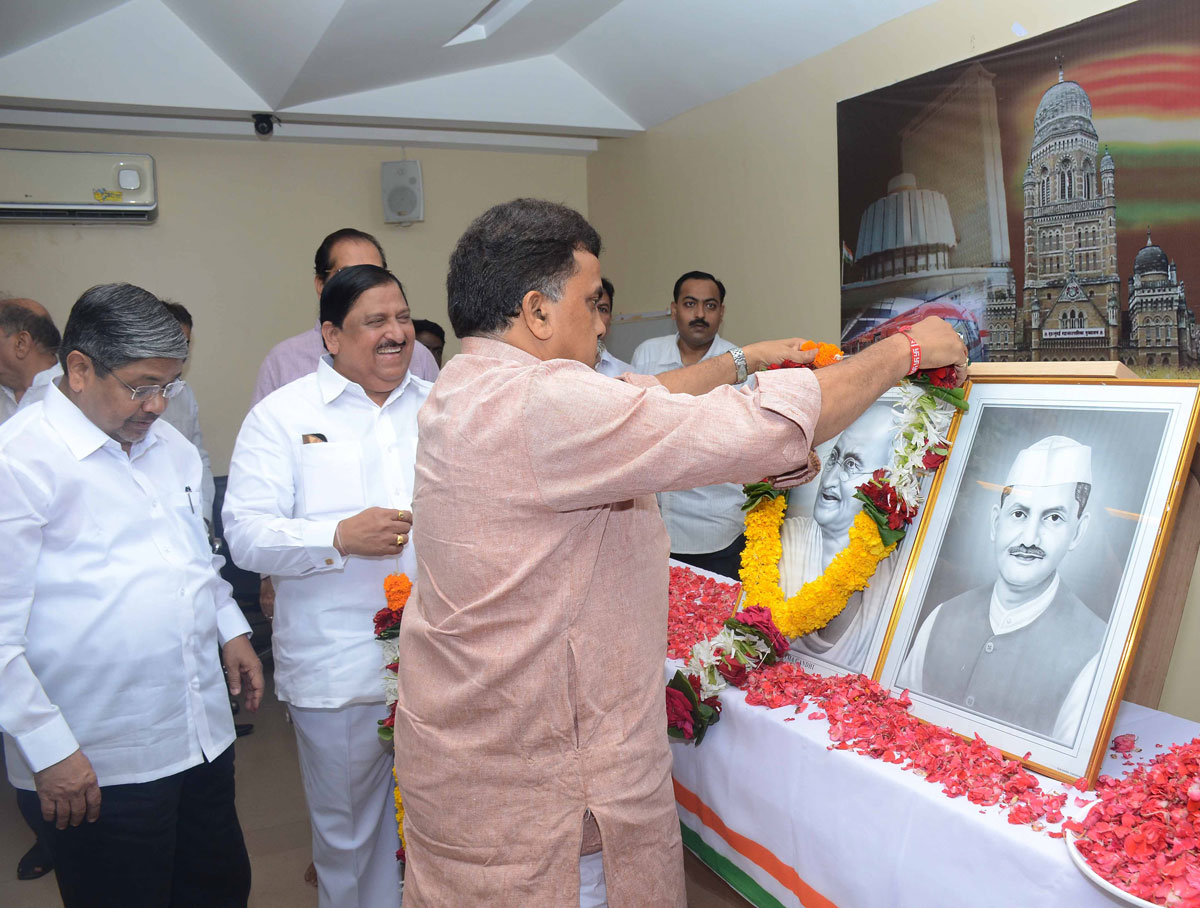 Tribute to Father of Nation Mahatma Gandhi & Late Prime Minister Lal Bahadur Shastri Birth Anniversary in Mumbai by MRCC.