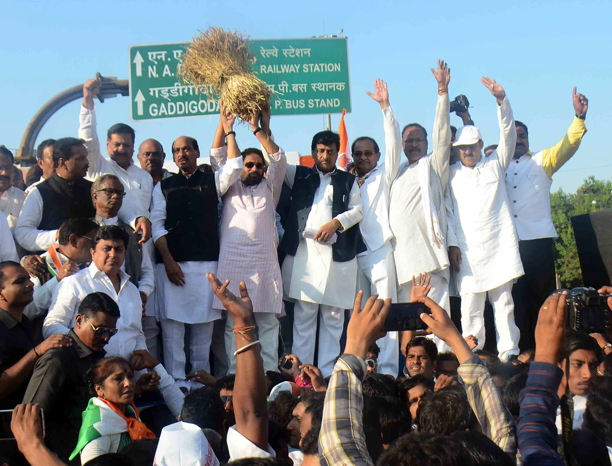 Maharashtra state Congress Org"Dhadak Morcha"at Diksha Bhoomi to Vidhan Bhavan Nagpur.