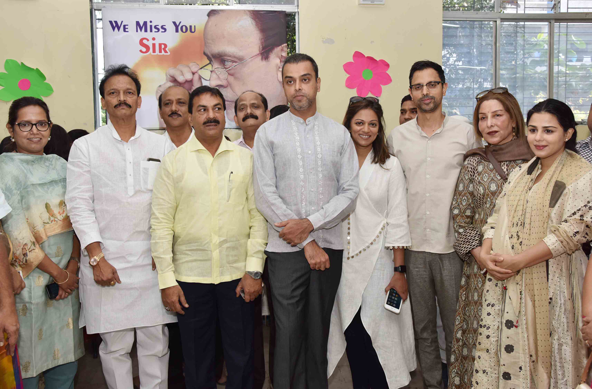 South Mumbai Former MP Milind Deora & KARM Organised Free Eye Check Up Camp at Colaba Muncipal School