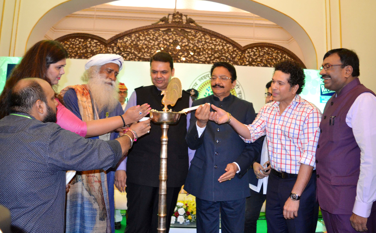 Governor Ch.Vidyasagar Rao, Chief Minister Devendra Fadnavis,Sadhguru Jaggi Vasudev at the Rally for Rivers event and Plantation Conclave held at Raj Bhavan Mumbai.
