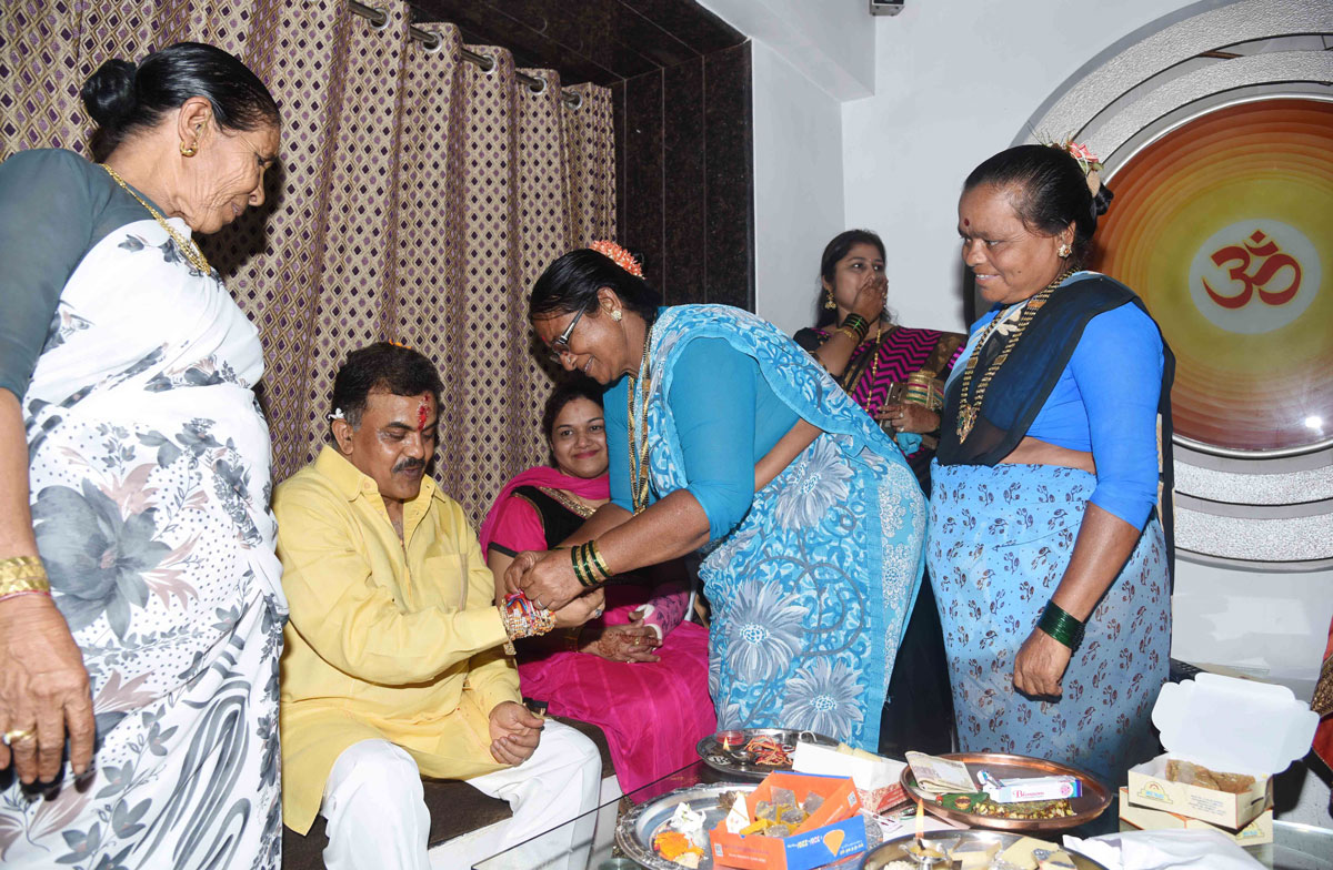 Mumbai Congress President Sanjay Nirupam Celebrating Traditional Rakhi Purnima Festival at his Residence Andheri.