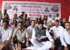Ex.CM Prithviraj Chavan & Mrcc President Sanjay Nirupam at Azad Maidan during Dharna Andolan to save Powerlooms. Ex.CM Prithviraj Chavan & Mrcc President Sanjay Nirupam at Azad Maidan during Dharna Andolan to save Powerlooms.