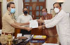 MPCC GS and spokesperson Sachin Sawant Meets Mumbai CP Param Bir Singh at Mumbai CP office.