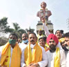 Newly Appointed Mumbai Congress President MLC Bhai Jagtap & Working President Charansingh Sapra offers Floral Tribute to Statues in Mumbai of Great Personalities & aslo Visited Gurudwara,Jain Temples  in Mumbai for Blessing.