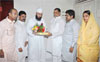 MRCC PRESIDENT & MLA KRIPASHANKAR SINGH MEETS MOULANA MOIN MIYA ON OCCASION EID AT MADANPURA .