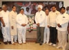 Mumbai Congess Leader's Paying Tribute to Ex.Prime Minister Late.Smt.Indira Gandhi On her Birth Anniversary.