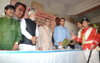 UNION MINISTER OF STATE & M.P. MILIND DEORA & HAJRAT MOULANA MOIN MIYA AT HAJ HOUSE. UNION MINISTER OF STATE & M.P. MILIND DEORA & HAJRAT MOULANA MOIN MIYA AT HAJ HOUSE.