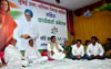 M.P.& EX.UNION MINISTER GURUDAS KAMAT IN CONGRESS PARTY WORKER'S MEETING IN HIS CONSTITUENCY AT JOGESHWARI.