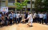 M.P.& EX UNIUON MINISTER GURUDAS KAMAT ON OCCASION OF CRICKET MATCHES AT JAWAHAR NAGAR GOREGAON WEST. M.P.& EX UNIUON MINISTER GURUDAS KAMAT ON OCCASION OF CRICKET MATCHES AT JAWAHAR NAGAR GOREGAON WEST.