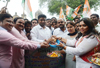 Mumbai Youth Congress Celebrates Peculiar Rakshaa Bandhan to Protest against Price Hike Of Onion & Dal's at CST Mumbai.