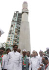 CONGRESS LEADER'S PAYING TRIBUTE TO "KRANTI STAMBHA" ON THE OCCASION "KRANTI DIN" AT GOWALIA TANK MAIDAN IN MUMBAI.