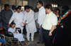 UNION MINISTER OF STATE & SOUTH MUMBAI  M.P.MILIND DEORA IN FRUITS DISTRUBUTION AT NAGPADA.