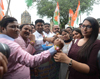 Mumbai Youth Congress Celebrates Peculiar Rakshaa Bandhan to Protest against Price Hike Of Onion & Dal's at CST Mumbai.