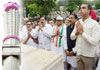 Tribute to Krantveers on August Kranti Din at Auguast Kranti Maidan.