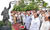Mumbai President Sanjay Nirupam with Congress Party Leaders Paying Tribute to Bharat Ratna Former.Prime Minister Rajiv Gandhi on Birth Anniversary at Cooperage Ground.