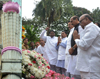 LEADER'S PAYING TRIBUTE TO "KRANTI STAMBHA" ON THE OCCASION "KRANTI DIN" AT GOWALIA TANK AUGUST KRANTI MAIDAN IN MUMBAI.