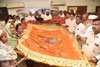 Mumbai Congress President Eknathrao Gaikwad sends Chaddar for 808 Urs of Ajmer Sharif Dargha.