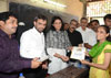 MP.PRIYA DUTT ON DEATH ANNIVERSARY OF CONGRESS LEADER LATE SUNIL DUTT AT KURLA. MP.PRIYA DUTT ON DEATH ANNIVERSARY OF CONGRESS LEADER LATE SUNIL DUTT AT KURLA.