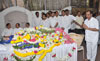 MINISTER NARAYAN RANE MOTHER SMT.LAXMIBAI TATU RANE FUNERAL IN MUMBAI.