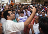 "NEET" Waived for a Year Students & Parents Thanking Raj Thackarey at Krishnakunj.