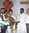 RPI LEADER & EX-MP.RAMDAS ATHAVALE ATTENDS EX.MIN. & MLA. CHANDRAKANT HANDORE"S DAUGHTER WEDDING AT CHEMBHUR. RPI LEADER & EX-MP.RAMDAS ATHAVALE ATTENDS EX.MIN. & MLA. CHANDRAKANT HANDORE"S DAUGHTER WEDDING AT CHEMBHUR.