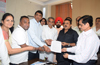 Mumbai Congress President Sanjay Nirupam & Rationing Shop owners organise Protest at Churchgate. Mumbai Congress President Sanjay Nirupam & Rationing Shop owners organise Protest at Churchgate.