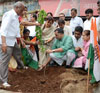 PRIME MINISTER DR.MANMOHAN SINGH & UPA CHAIRPERSON  VISITED JJ HOSPITAL IN MUMBAI.