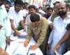 MRCC President Sanjay Nirupam Organised Signature Campaign to Protest against Hike Rates of Electricity Bill.
